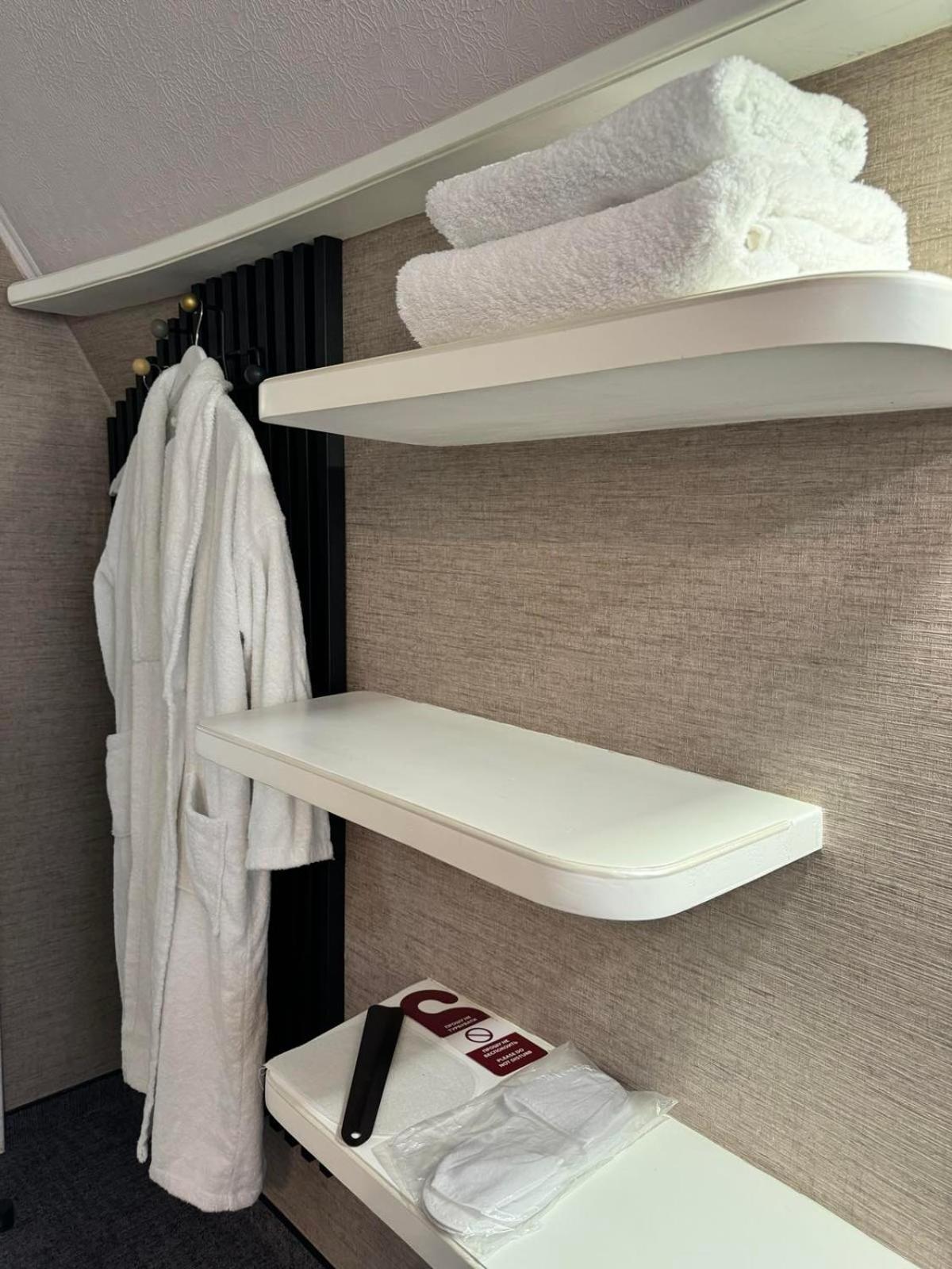 Hotel Veles Zolotonosha Ngoại thất bức ảnh