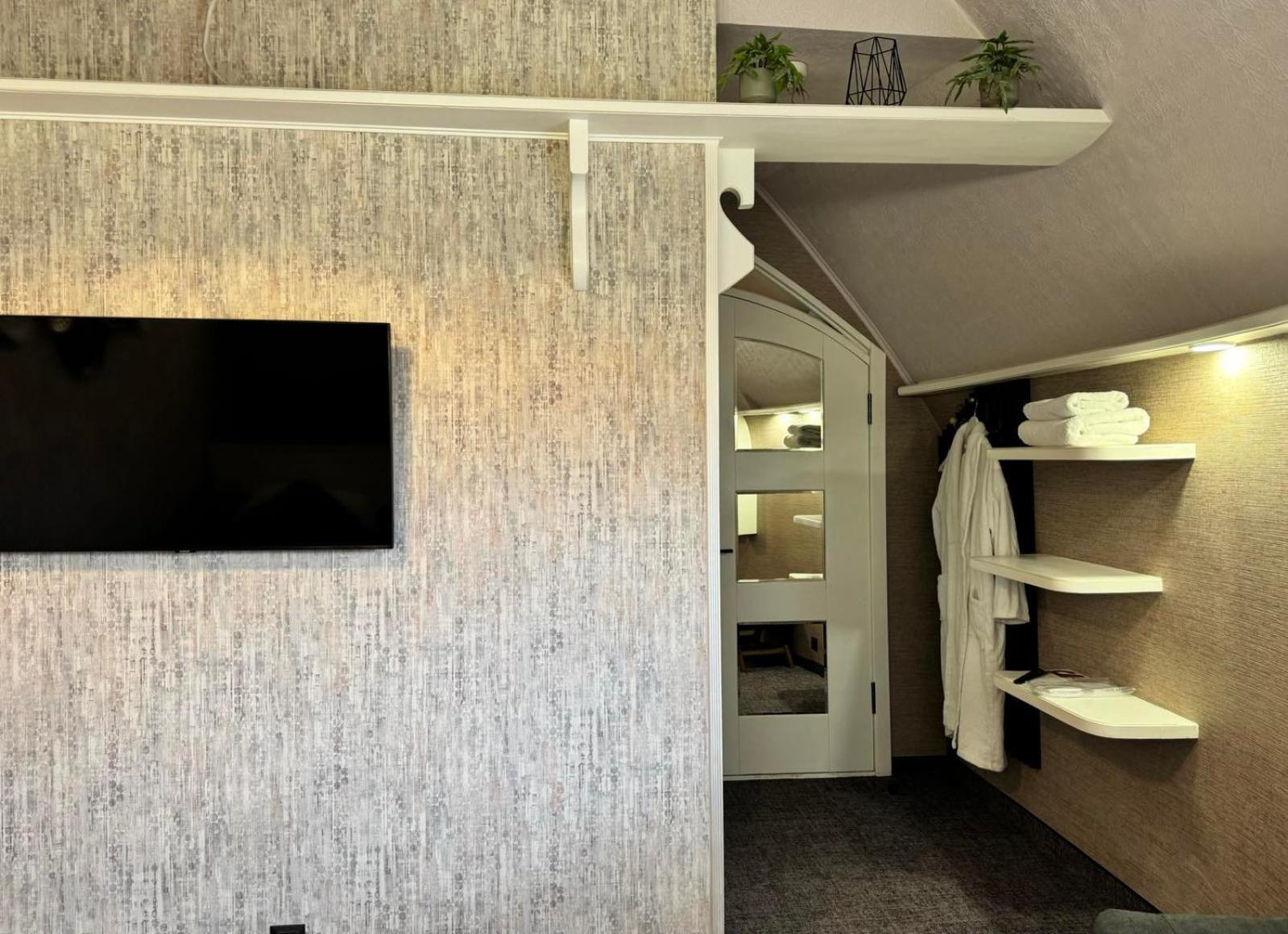 Hotel Veles Zolotonosha Ngoại thất bức ảnh