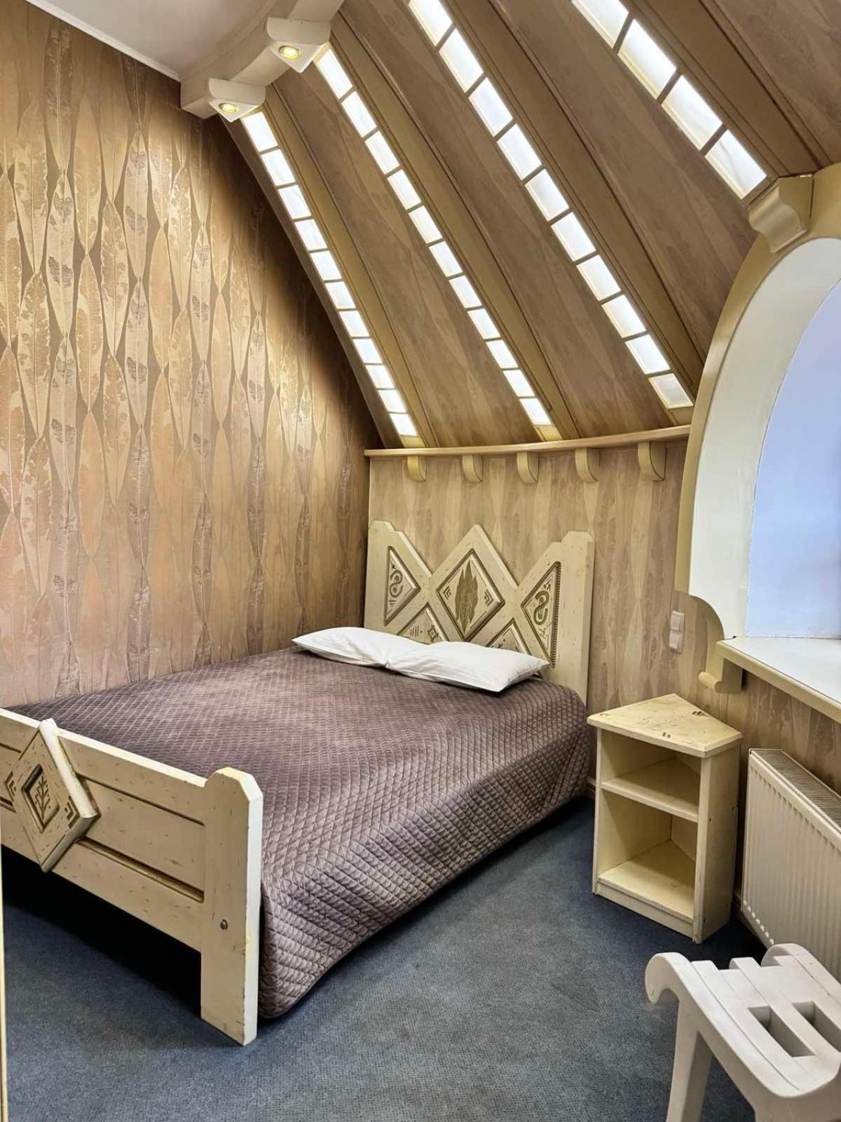 Hotel Veles Zolotonosha Ngoại thất bức ảnh