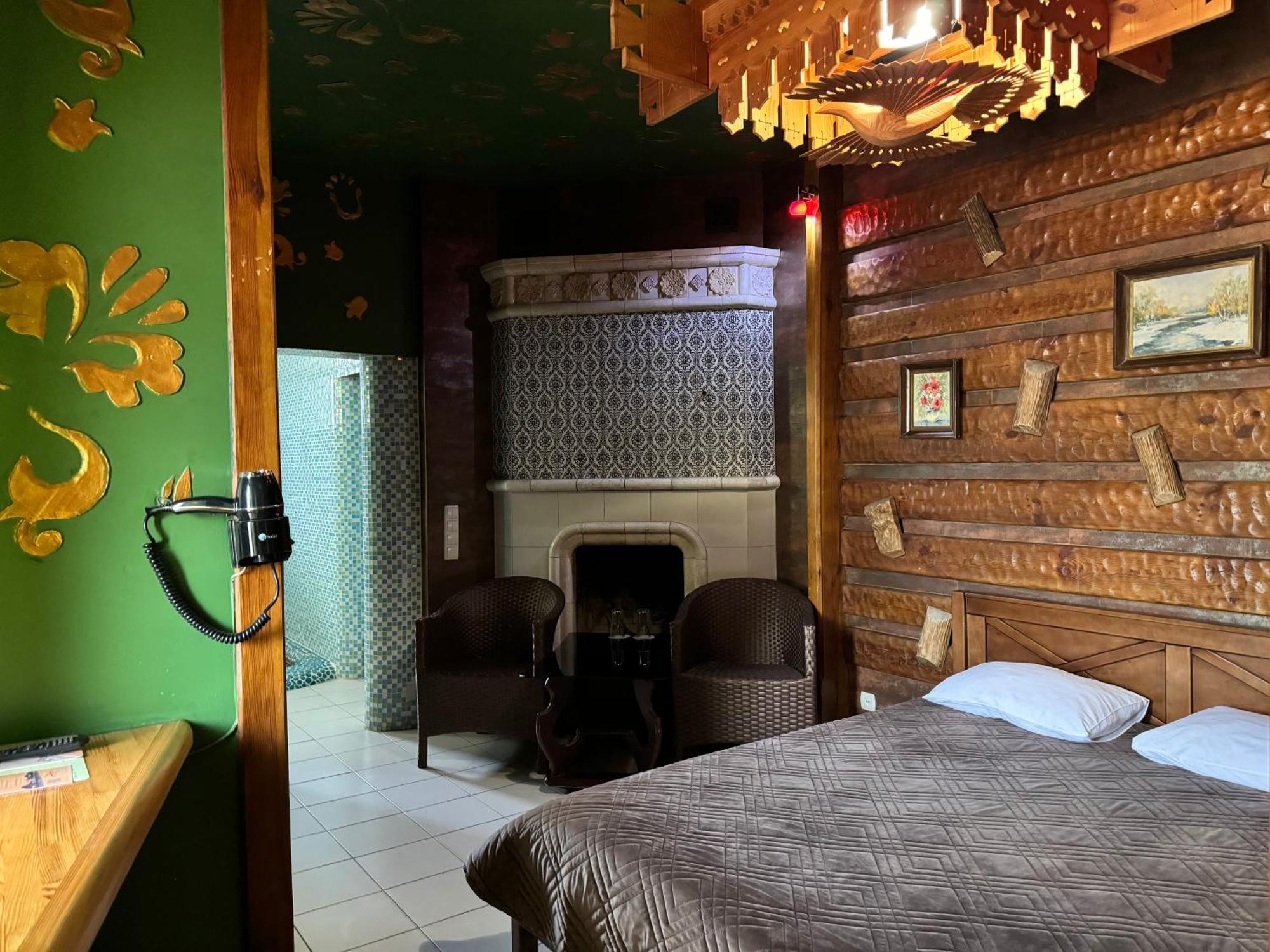 Hotel Veles Zolotonosha Ngoại thất bức ảnh