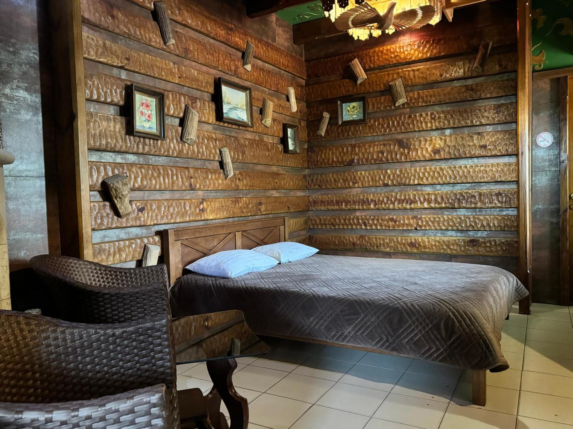 Hotel Veles Zolotonosha Ngoại thất bức ảnh